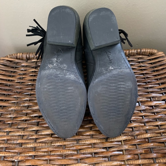 Clark’s Booties - Picture 4 of 4